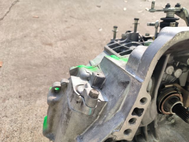 bontott TOYOTA YARIS Váltó (Mechanikus)