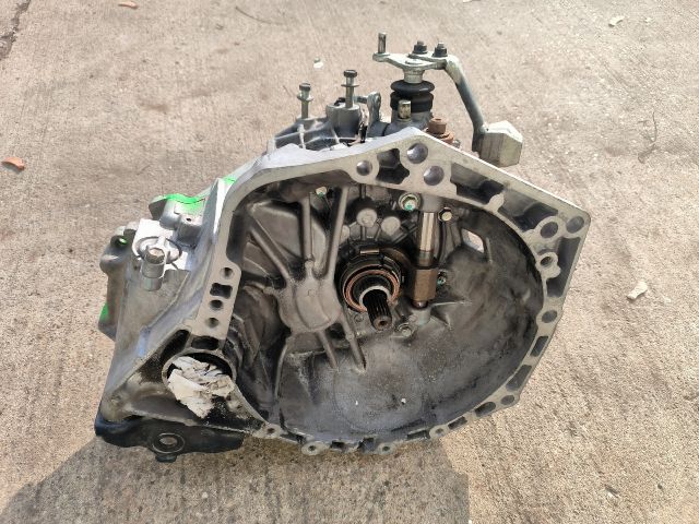 bontott TOYOTA YARIS Váltó (Mechanikus)