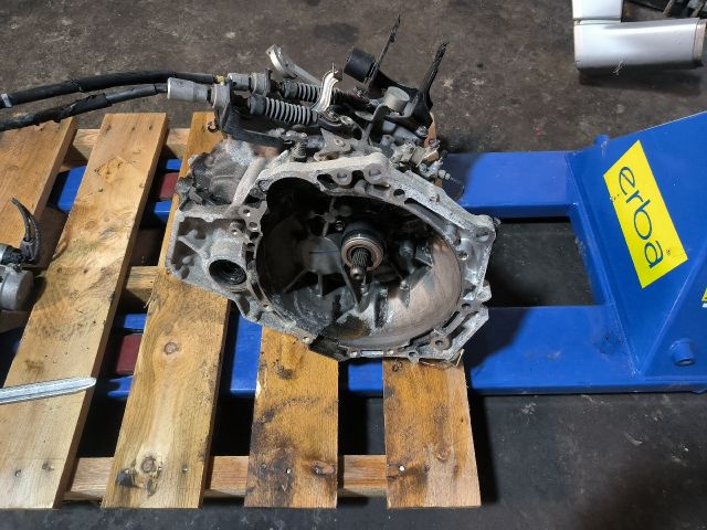 bontott TOYOTA YARIS Váltó (Mechanikus)