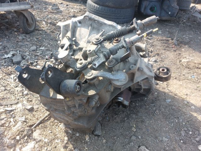 bontott TOYOTA YARIS Váltó (Mechanikus)