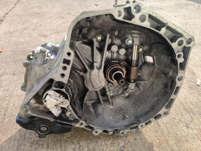 bontott TOYOTA YARIS Váltó (Mechanikus)