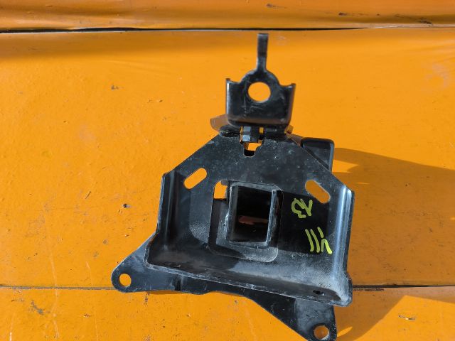 bontott TOYOTA YARIS Váltó Tartó Bak (Pozíciófüggetlen)