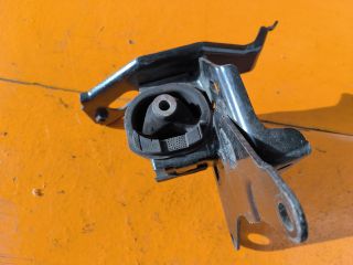 bontott TOYOTA YARIS Váltó Tartó Bak (Pozíciófüggetlen)