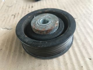 bontott TOYOTA YARIS Vezérlés Lánc / Szíj Feszítő Görgő