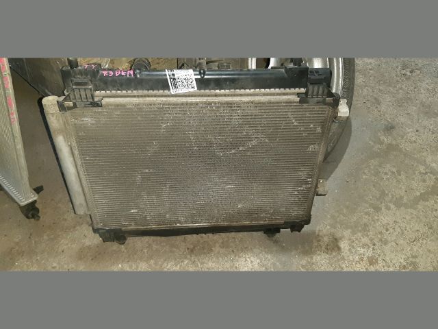 bontott TOYOTA YARIS Vízhűtő Radiátor (Nem klímás)