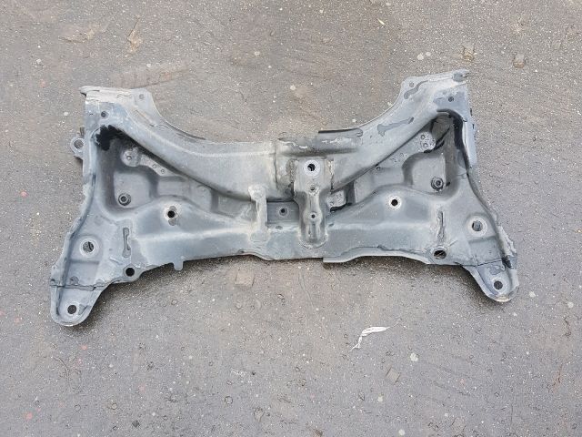 bontott TOYOTA YARIS Első Bölcső