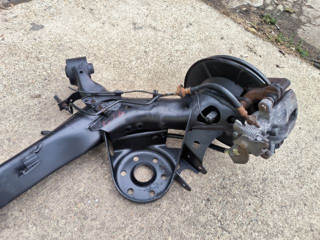 bontott TOYOTA YARIS Hátsó Híd (Tárcsafékes)