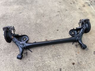 bontott TOYOTA YARIS Hátsó Híd (Tárcsafékes)