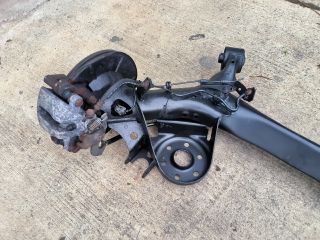 bontott TOYOTA YARIS Hátsó Híd (Tárcsafékes)