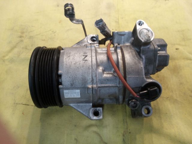 bontott TOYOTA YARIS Klímakompresszor