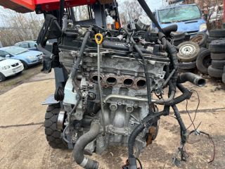 bontott TOYOTA YARIS Komplett Motor (Segédberendezésekkel)