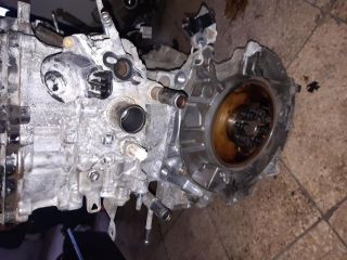 bontott TOYOTA YARIS Motor (Fűzött blokk hengerfejjel)