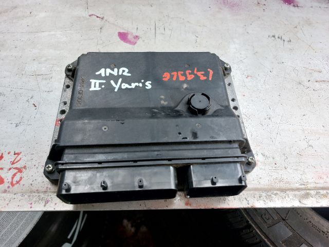 bontott TOYOTA YARIS Motorvezérlő