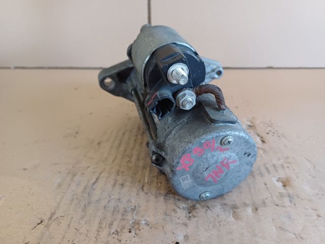 bontott TOYOTA YARIS Önindító