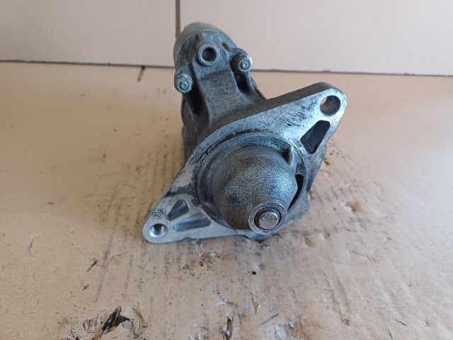 bontott TOYOTA YARIS Önindító