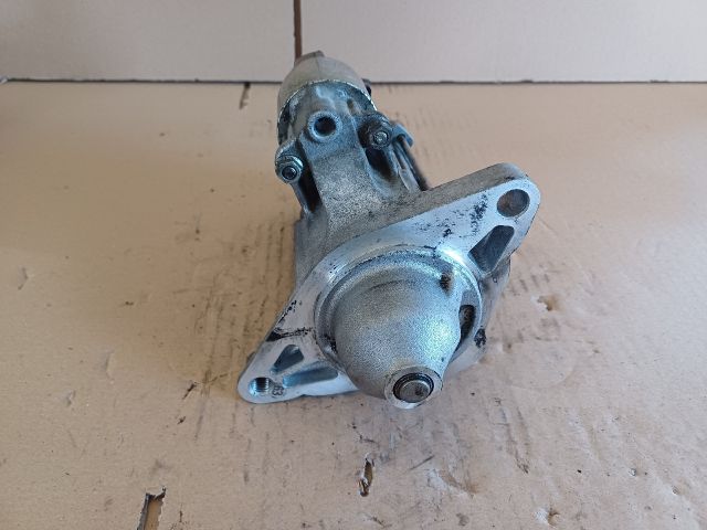 bontott TOYOTA YARIS Önindító