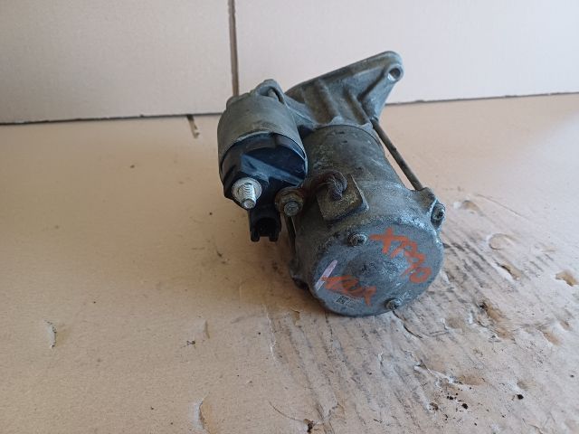 bontott TOYOTA YARIS Önindító