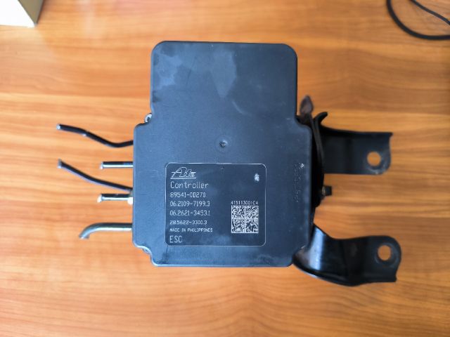 bontott TOYOTA YARIS ABS Kocka