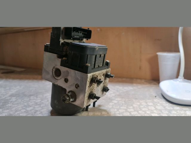 bontott TOYOTA YARIS ABS Kocka