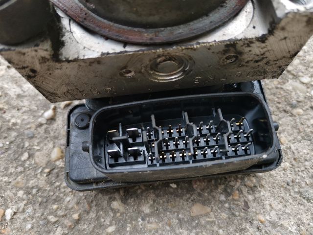 bontott TOYOTA YARIS ABS Kocka