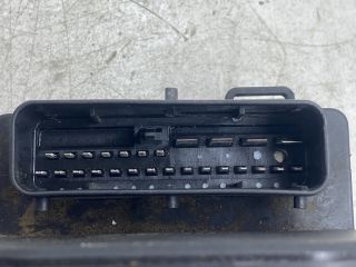 bontott TOYOTA YARIS ABS Kocka