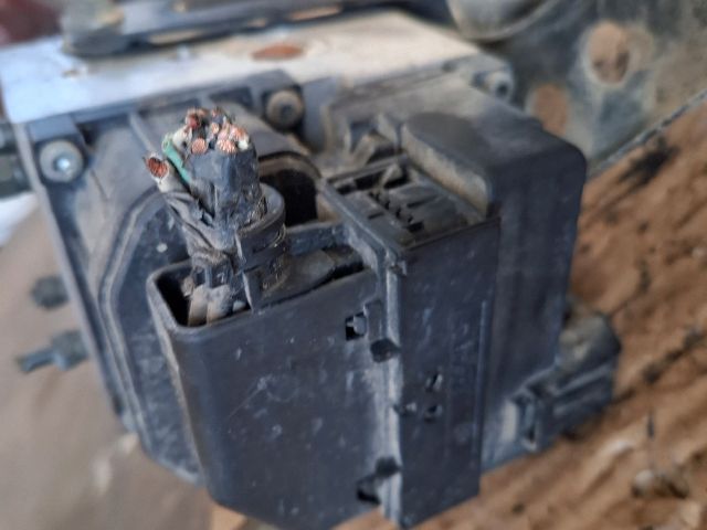 bontott TOYOTA YARIS ABS Kocka