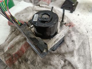 bontott TOYOTA YARIS ABS Kocka