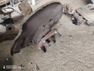 bontott TOYOTA YARIS Bal első Csonkállvány Kerékaggyal