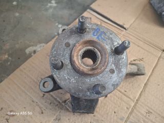 bontott TOYOTA YARIS Bal első Csonkállvány Kerékaggyal