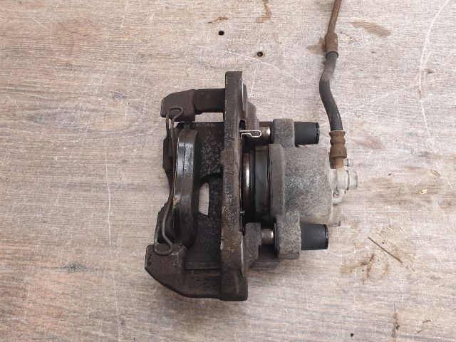 bontott TOYOTA YARIS Bal első Féknyereg Munkahengerrel