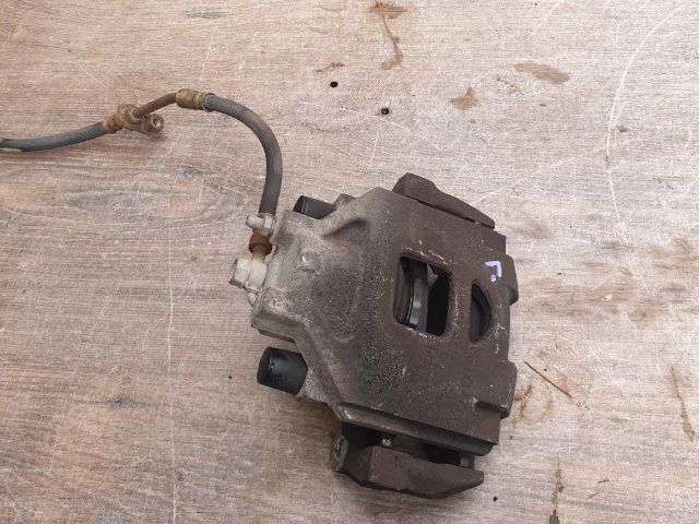 bontott TOYOTA YARIS Bal első Féknyereg Munkahengerrel