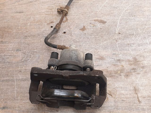 bontott TOYOTA YARIS Bal első Féknyereg Munkahengerrel