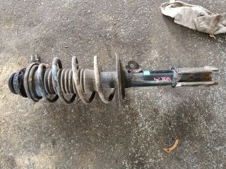 bontott TOYOTA YARIS Bal első Gólyaláb (Lengécsillapító, Rugó)