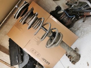 bontott TOYOTA YARIS Bal első Gólyaláb (Lengécsillapító, Rugó)