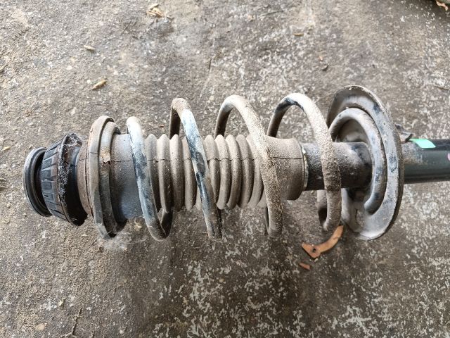 bontott TOYOTA YARIS Bal első Gólyaláb (Lengécsillapító, Rugó)