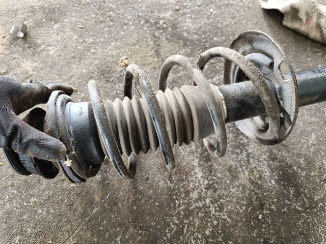 bontott TOYOTA YARIS Bal első Gólyaláb (Lengécsillapító, Rugó)