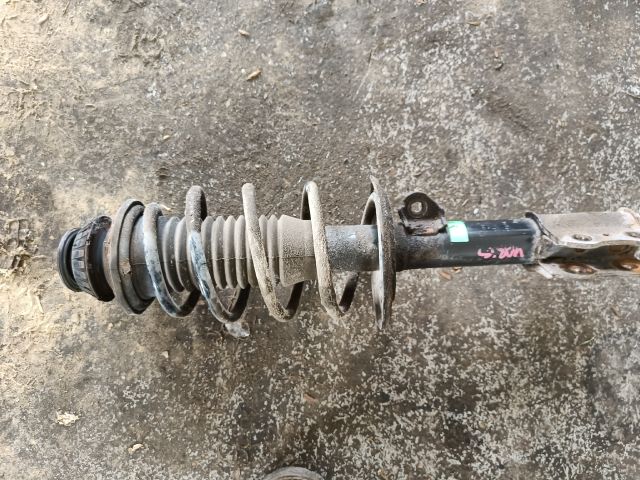 bontott TOYOTA YARIS Bal első Gólyaláb (Lengécsillapító, Rugó)