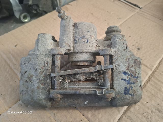 bontott TOYOTA YARIS Bal hátsó Féknyereg Munkahengerrel