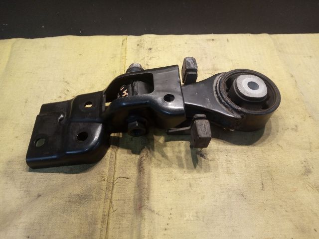 bontott TOYOTA YARIS Billenésgátló Bak