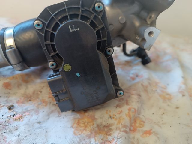 bontott TOYOTA YARIS Fojtószelep (Elektromos)