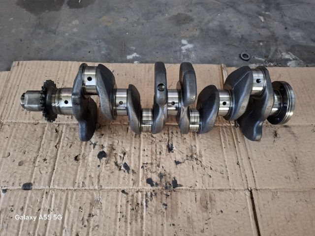 bontott TOYOTA YARIS Főtengely (Magában)