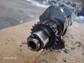 bontott TOYOTA YARIS Főtengely (Magában)