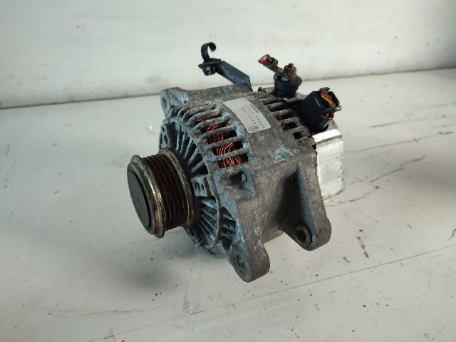 bontott TOYOTA YARIS Generátor