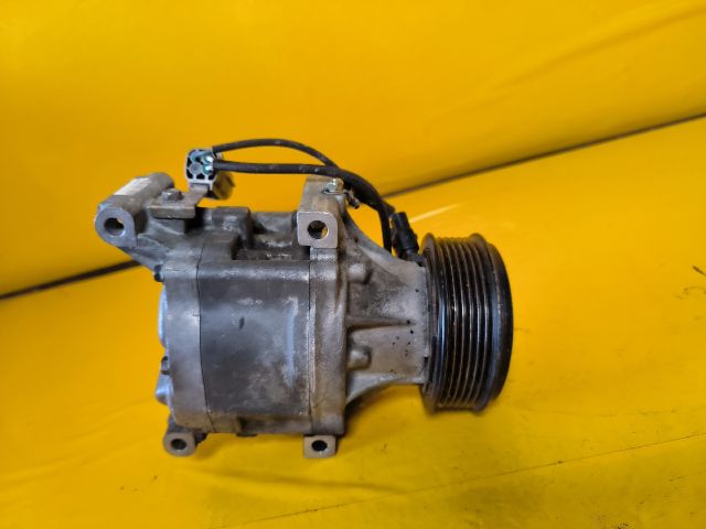 bontott TOYOTA YARIS Generátor