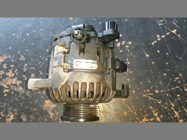 bontott TOYOTA YARIS Generátor