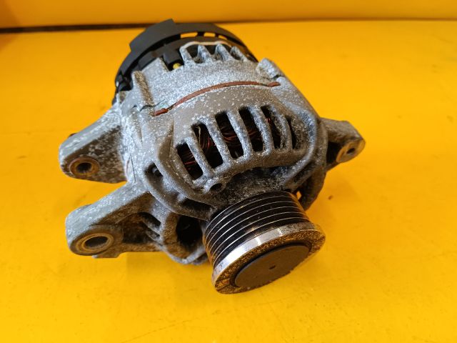 bontott TOYOTA YARIS Generátor