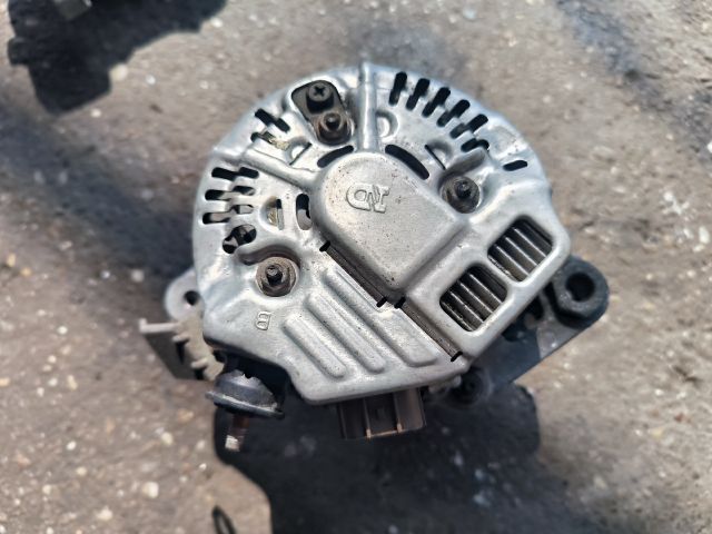 bontott TOYOTA YARIS Generátor