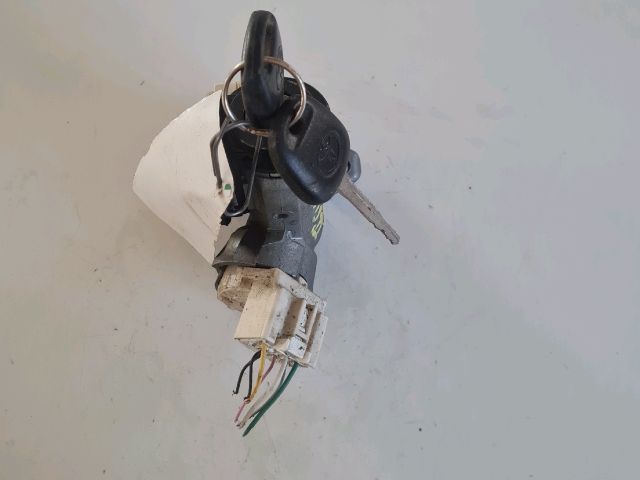 bontott TOYOTA YARIS Gyújtáskapcsoló