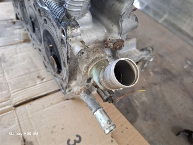 bontott TOYOTA YARIS Hengerfej