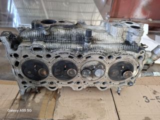 bontott TOYOTA YARIS Hengerfej